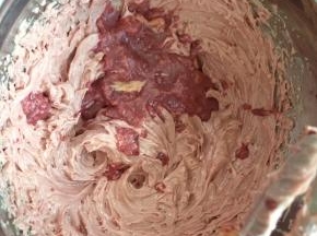 可以分两次加入，不要一次加入太多