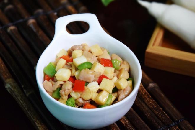 茭白炒鸡丁