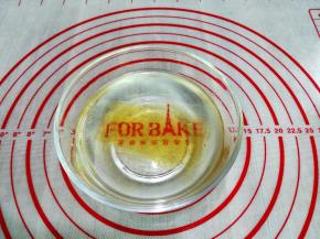 9. 丁吉利片用冰水泡至软化饱满