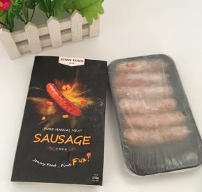 这次用的是适合孩子吃的，无添加防腐剂，无添加色素的珍妮珍馐秘制香肠