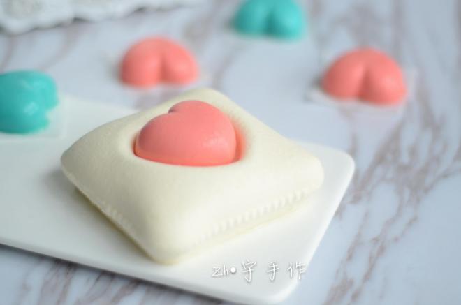 爱心抱枕慕斯蛋糕