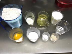 把所有的材料称量备用