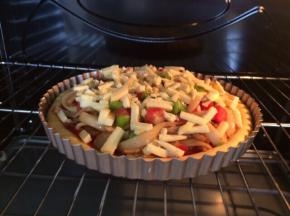 烤箱预热10分钟，上火175度，下火165度，中层，时间20分钟。