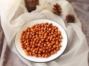 油炸花生米就做好了