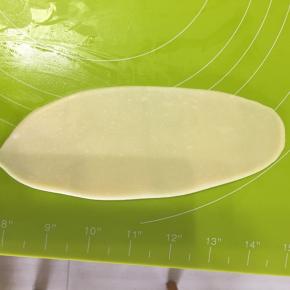 反过来擀成牛舌状