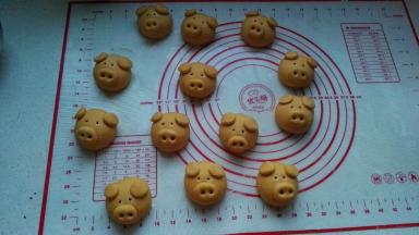 依次做好所有的小猪。