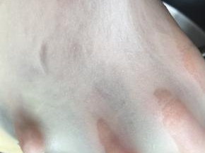 然后不停揉，揉到轻轻拉可以拉出薄膜
