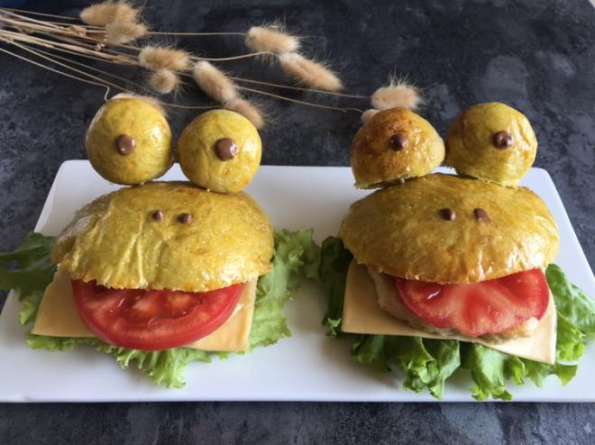 手工青蛙鸡肉汉堡