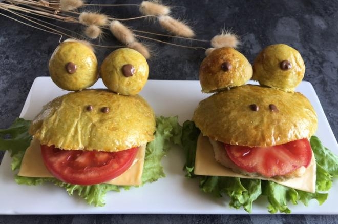 手工青蛙鸡肉汉堡