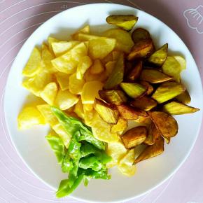 炸过的原料放在一起备用。