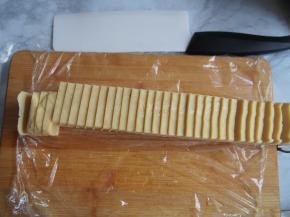 切成均匀的薄片，大概0.5mm左右