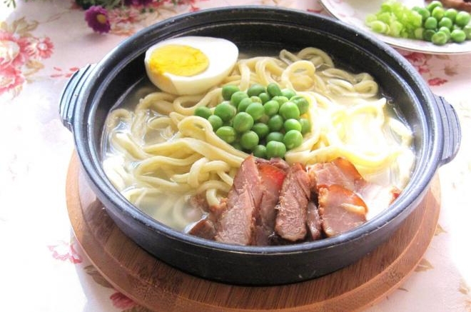 鸡汤手擀面
