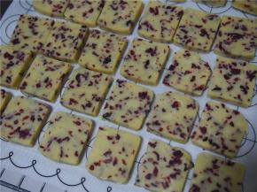 切成0.7cm左右厚度的薄片