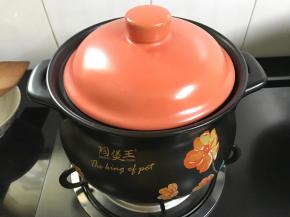 10、盖上锅盖，中小火，15分钟左右即可。