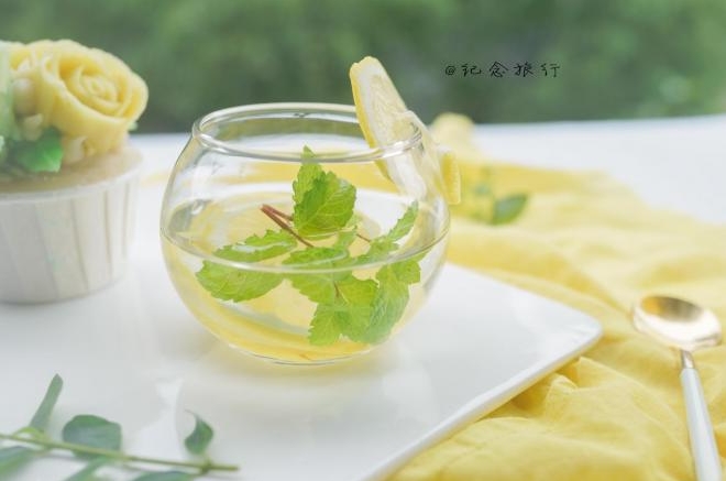 柠檬薄荷水