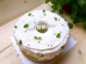 菠菜的翠绿加上薄荷的点缀，成品美美哒……薄荷真的是装饰神物啊……