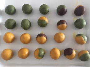 可以按自己喜欢调出多种颜色