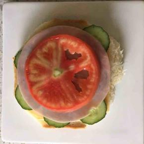 再放上一片番茄