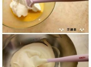 取三分之一蛋白糊与巧克力糊拌匀，剩下的三分之二与原味的蛋黄糊拌匀