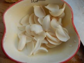 新鲜百合准备好