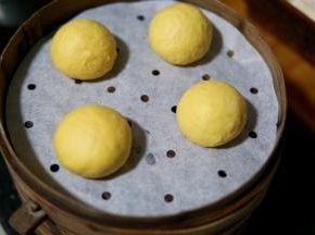 依次做好全部的馒头后静置10分钟