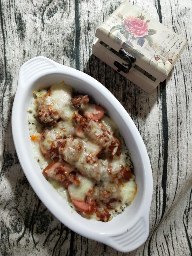 脆皮肠肉丸焗饭