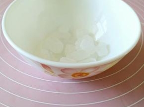 准备适量冰糖