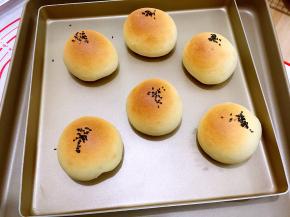 出炉后放在烤网上晾凉