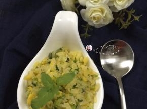 最后关火加入香菜翻炒就可出锅