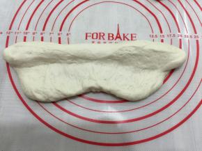 上部面片提起向下折1/3
下面的1/3面片提起向上折起