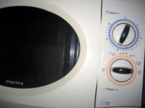 微波高火2分钟，取出，散热。再重复两次。