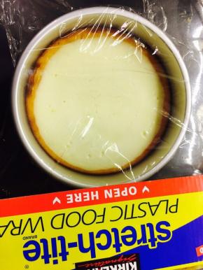 冷却后密封放入冰箱冷藏！不要脱模哦