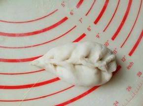 这样就包好了，对于第一次这样包法的自己还算是满意哦。没有想象的难，有时候言语无法表达，只有实际操作后才知道其实真的很简单，一次做完。