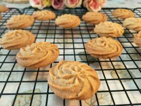 喜欢咖啡曲奇的，一定要试试咖啡味道的，非常美味。