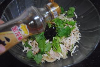 倒入剩余的调料