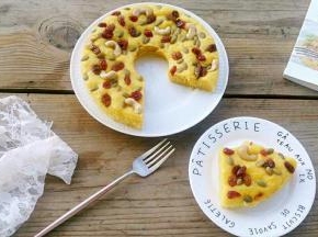 很好吃哦！不需要放糖，南瓜泥和果干的甜度足够了。