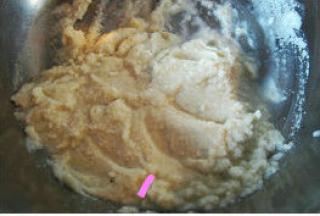 我过滤后的豆渣不是特干，稍微有些水份。