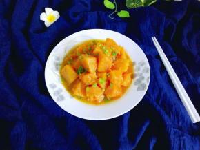 出锅后装盘撒上葱花，美美的开吃吧！清淡，甜蜜，美味。