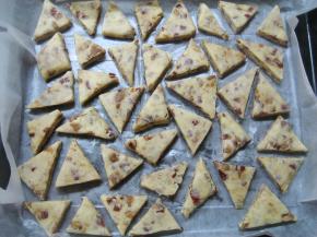 放入烤盘，烤箱预热180度，中层烤20分钟。