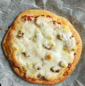 烤箱中层180度烤15分钟，表面金黄即可。