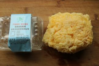 银耳打开包装，看起来很好。