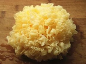 拿出来冲一下水就变了很大，再也装不进去了。