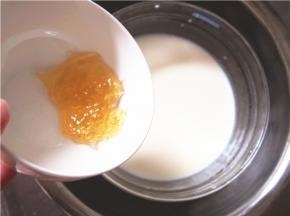 加入泡软的吉利丁