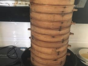 冷水上锅，大火烧开转中火蒸15分钟左右，关火后等三分钟后再开盖