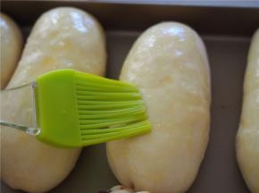 发酵好后刷上一层蛋液