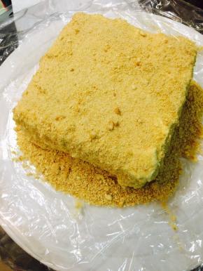 为了烤制时的方便，把饼弄成方形也是可以的，这样一次可以烤两个饼皮