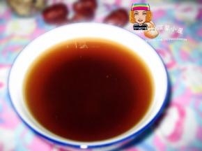 煮糯米藕余下的汤千万别倒掉哦！浓缩了红枣和莲藕的精华，灰常灰常养颜又美容！