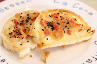 撒了黑芝麻的馒头片颜值也很高。