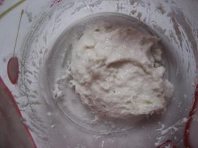 第三步  制作酵母种：
    用筷子把所有材料搅拌均匀，放温暖处发酵3至5个小时，到面团为原来的2倍大，然后放进冰箱冷藏一晚（如果3至5小时后面团没有到2倍大，还是放进冰箱，在冰箱里冷藏也能发酵）。