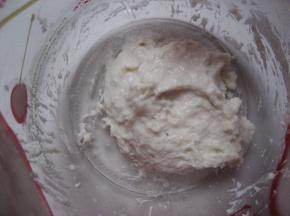 第三步  制作酵母种：
    用筷子把所有材料搅拌均匀，放温暖处发酵3至5个小时，到面团为原来的2倍大，然后放进冰箱冷藏一晚（如果3至5小时后面团没有到2倍大，还是放进冰箱，在冰箱里冷藏也能发酵）。